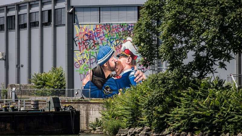 Discovering Linz's Hidden Murals: Secret Spots and Stories