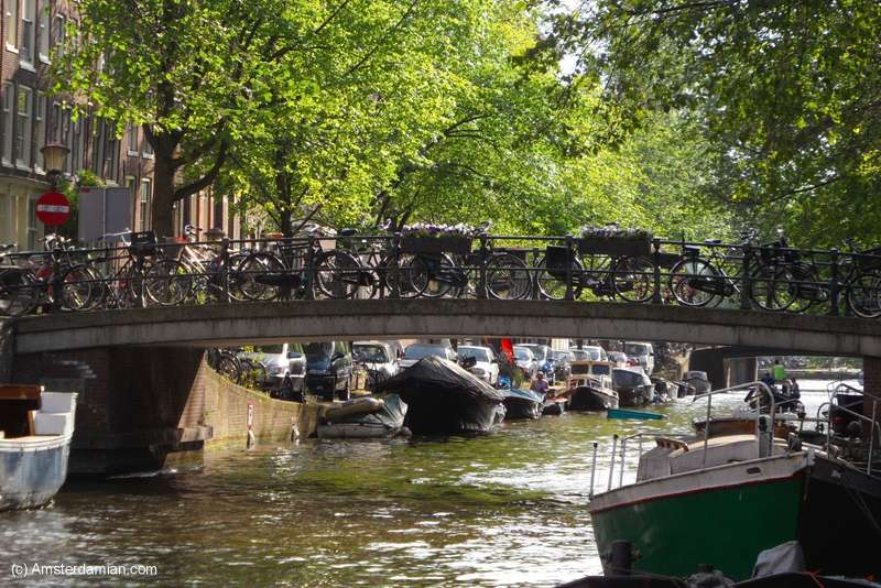 Amsterdam's Canal Belt: Twilight Transformations and Reflections