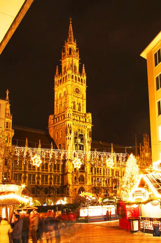 Handmade Advent Calendars at Munich's Christmas Markets