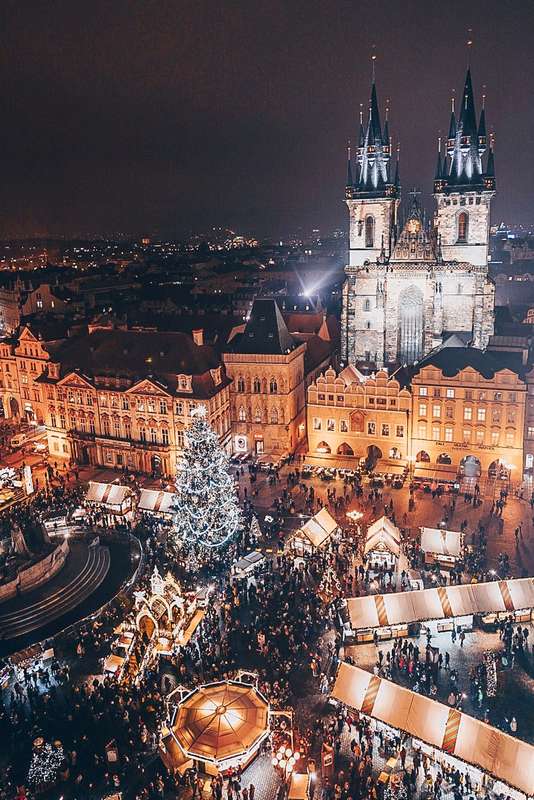 Prague's Christmas Light Displays: A Seasonal Spectacle