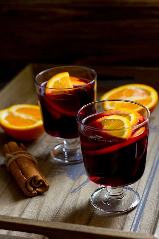 Mulled Wine Tasting Along Vienna's Danube: A Step-by-Step Guide