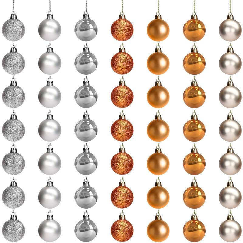 The Craft of Shaping Thuringian Christmas Baubles