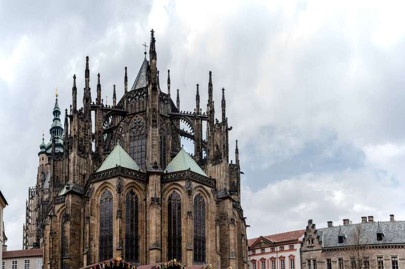Exploring the Vanishing Chambers of Prague Castle