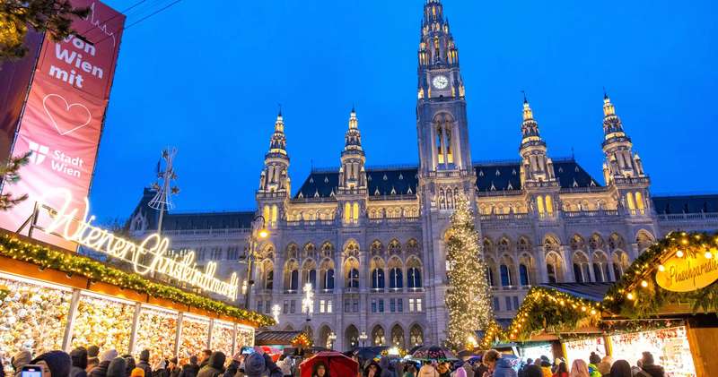 Vienna's Christmas Market: A Blend of Tradition and Innovation