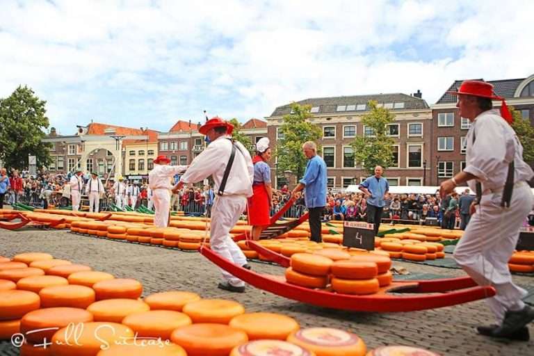 Cheese Markets in Winter: Dutch Traditions Amidst Snow