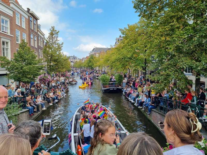 Leiden Canal Festival: Illuminated Boat Parade Highlights