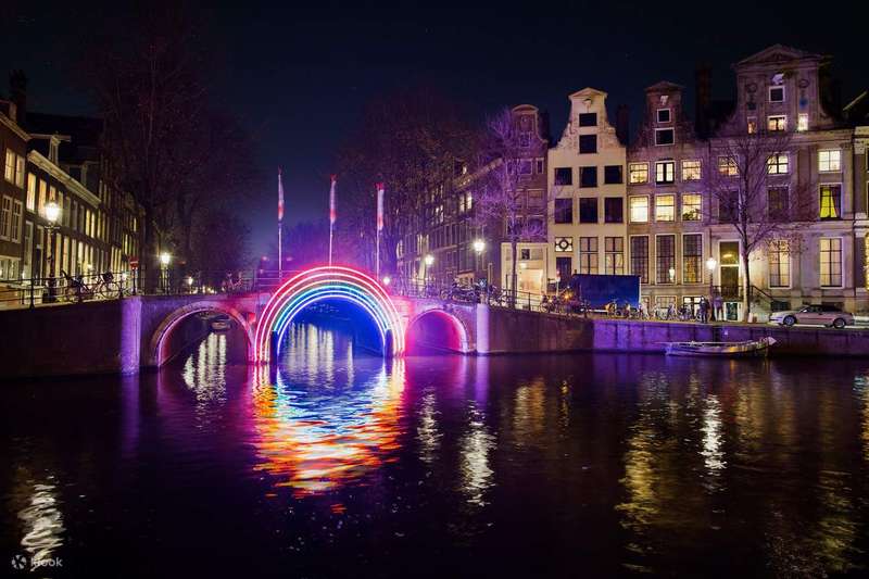 Amsterdam's Winter Light Festival: Illuminating Dutch Streets