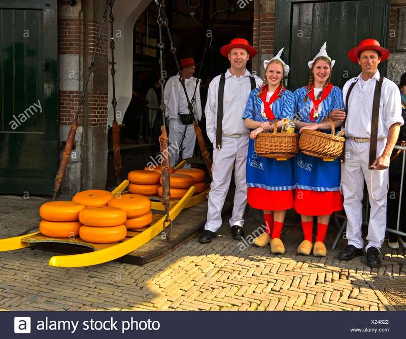 Dutch Cheesemakers' Winter Preparations for Seasonal Markets