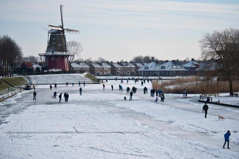 Exploring Friesland's Historic Ice Skating Routes on Canals