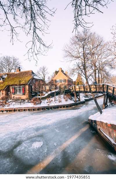 Skating on Dutch Canals: A Day in Giethoorn During Winter